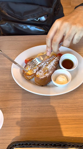 Opinii despre サラベス 東京店 în 千代田区 - 飲食業