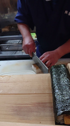 Opinii despre 巻き押鮨専門 魚勝 în 神戸市 - 飲食業