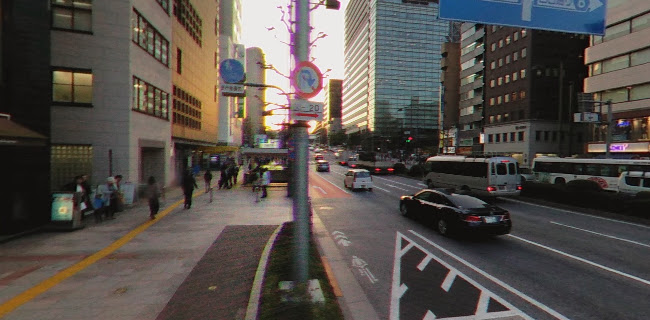 Opinii despre マクドナルド 九段下店 în 千代田区 - 飲食業