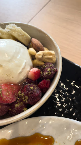 POKE-YA ポケ丼専門店 - 飲食業