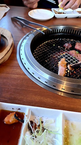 Opinii despre 焼肉南幸苑 în 横浜市 - 飲食業