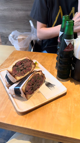 Opinii despre STABLER Shimokitazawa Meatsand în 世田谷区 - 飲食業