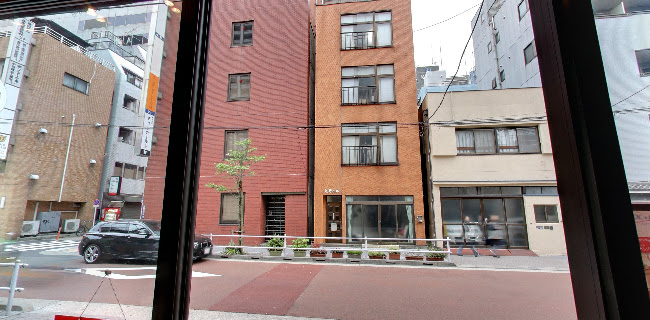 〒105-0013 東京都港区浜松町２丁目１３−１２ ライズウェルビル １F