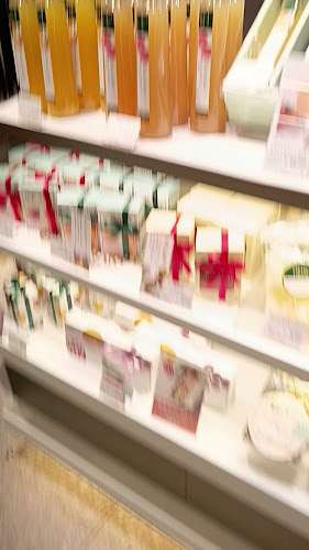 Comentarii opinii despre 新宿高野 渋谷東急店 フルーツデザート屋さん