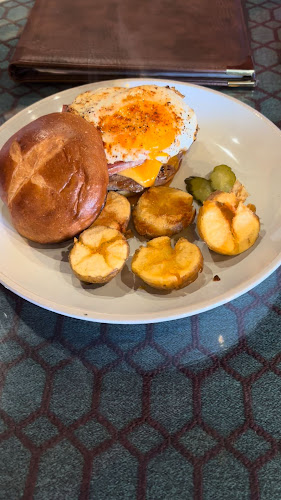 〒152-0001 東京都目黒区中央町１丁目１６−１４