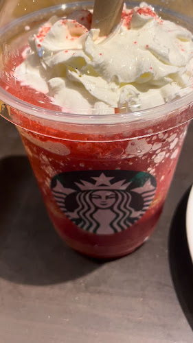 Opinii despre スターバックス コーヒー 新潟マルタケビル店 în 新潟市 - 飲食業