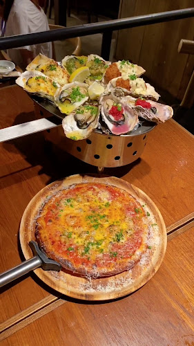 Opinii despre オイスターバー＆魚イタリアン 京橋ロビン în 大阪市 - 飲食業