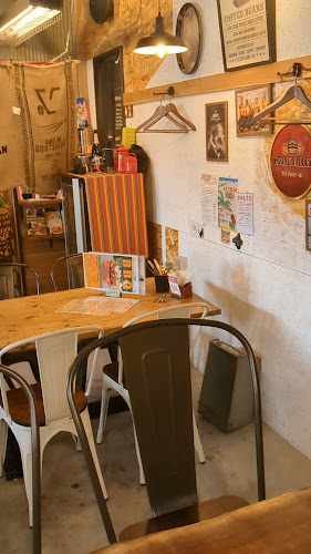 i10号倉庫 GARAGE CAFE&PIZZA