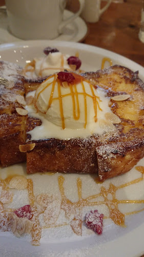 Opinii despre パンカフェ スワロウテイル în 大阪市 - 飲食業