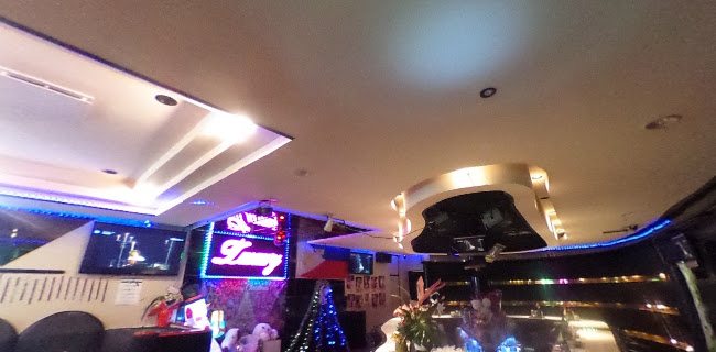 ラクサリ - 飲食業