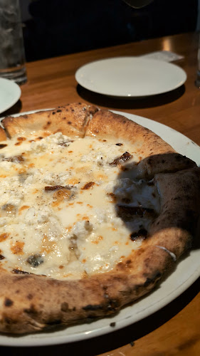 Pizzeria Romano e Marino - 飲食業