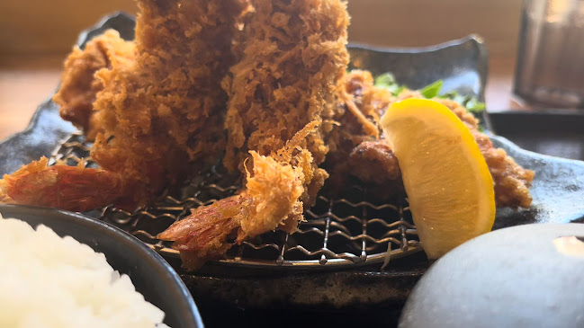 〒730-0035 広島県広島市中区本通１−２０ 第５玉理ビル 3F