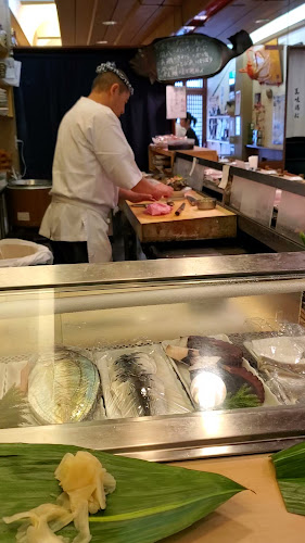 Opinii despre すしの寿々丸 în 伊東市 - 飲食業