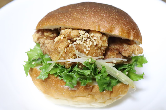 〒233-0002 神奈川県横浜市港南区上大岡西３丁目１０−１ シティパレス上大岡