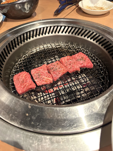 Comentarii opinii despre 炭火焼肉キョロちゃん池田店
