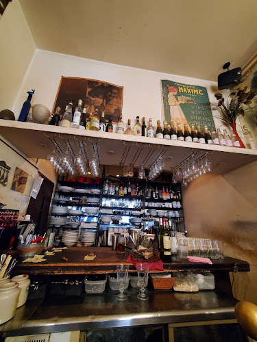 ビストロポワソンルージュ - 飲食業