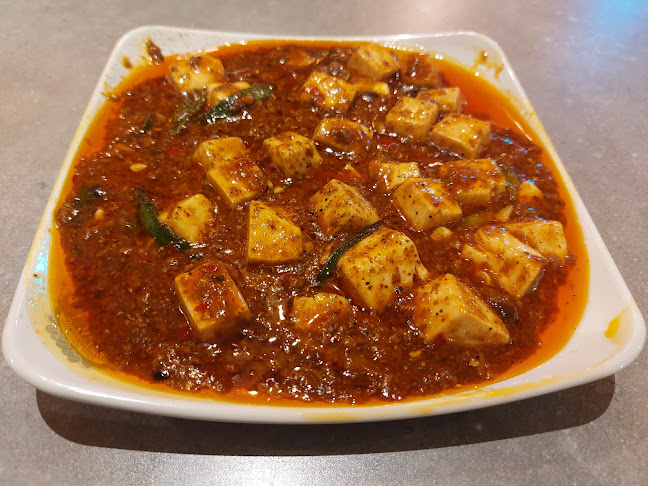 〒900-0015 沖縄県那覇市久茂地２丁目１１−１ アルファビル ２F