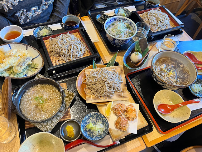 〒248-0016 神奈川県鎌倉市長谷３丁目１−７