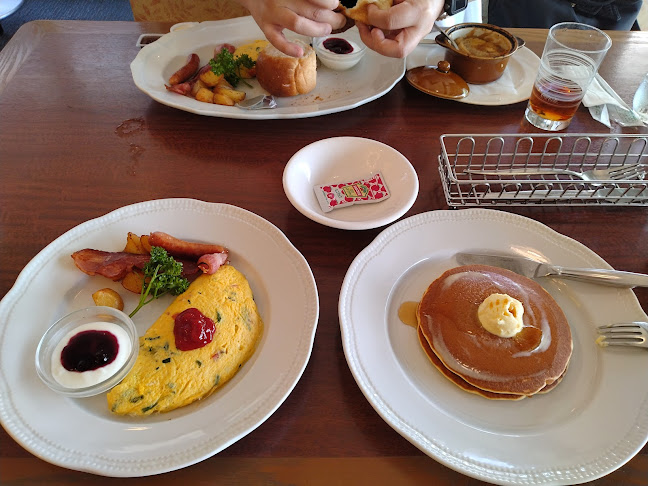 〒880-0805 宮崎県宮崎市橘通東４丁目２−１１