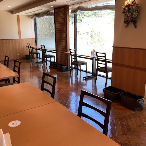 Opinii despre カフェレストラン ボンジュール în いわき市 - 飲食業