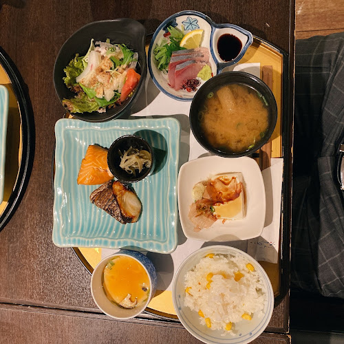 Opinii despre 春夏しゅん冬 în 神戸市 - 飲食業