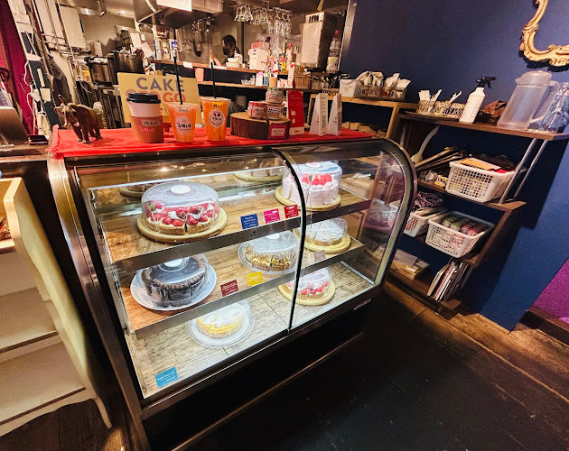 Opinii despre cafe太陽ノ塔 NAMBA CITY în 大阪市 - 飲食業