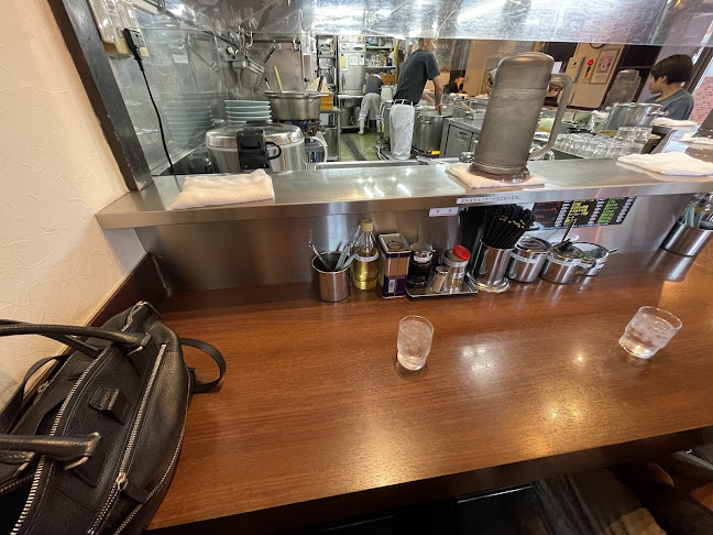 ラーメン金八家