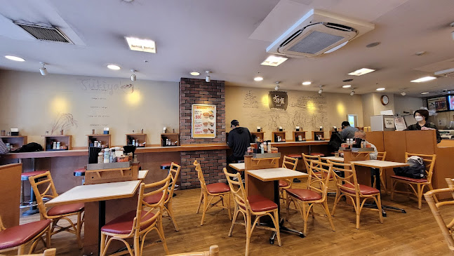 〒892-0826 鹿児島県鹿児島市呉服町１−３