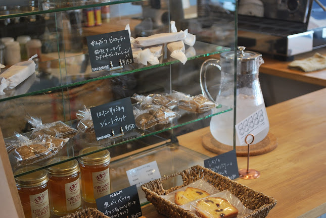 Comentarii opinii despre かんぶつとコーヒーのお店 まるに商店/焼菓子工房 まるに