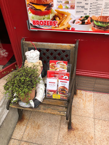 Opinii despre ブラザーズ テイクアウト人形町店 în 中央区 - 飲食業