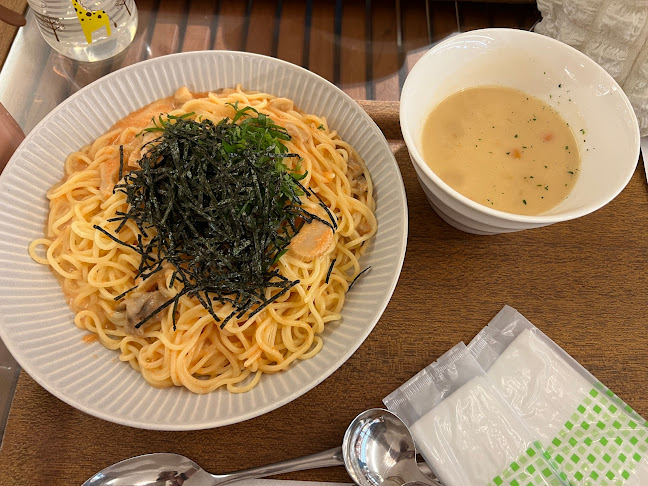 Comentarii opinii despre MOA cafe 幕張TIF店