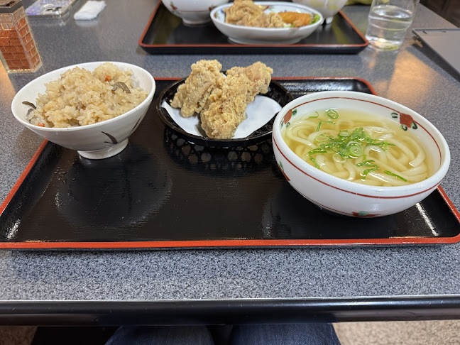 Opinii despre 大助うどん 川津店 în 飯塚市 - 飲食業