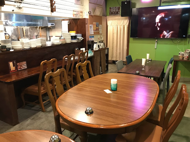 〒904-0012 沖縄県沖縄市安慶田１丁目３−５