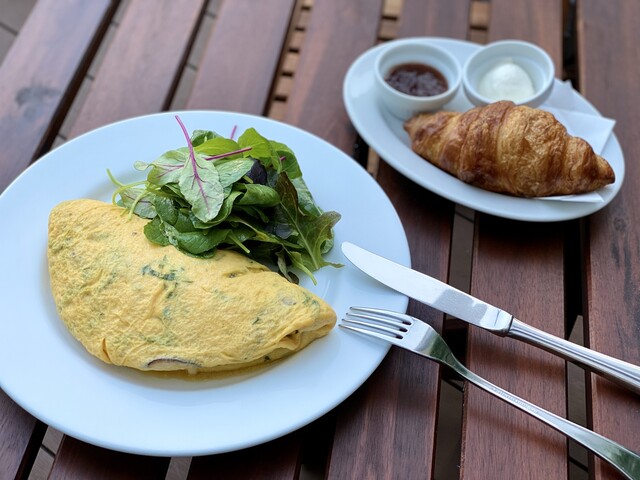 サラベス 東京店
