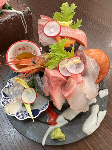 Comentarii opinii despre 魚盛り 魚っと（とっと） 姫路お溝筋店