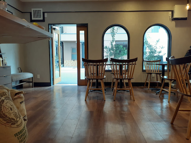 〒530-0043 大阪府大阪市北区天満１丁目１５−５