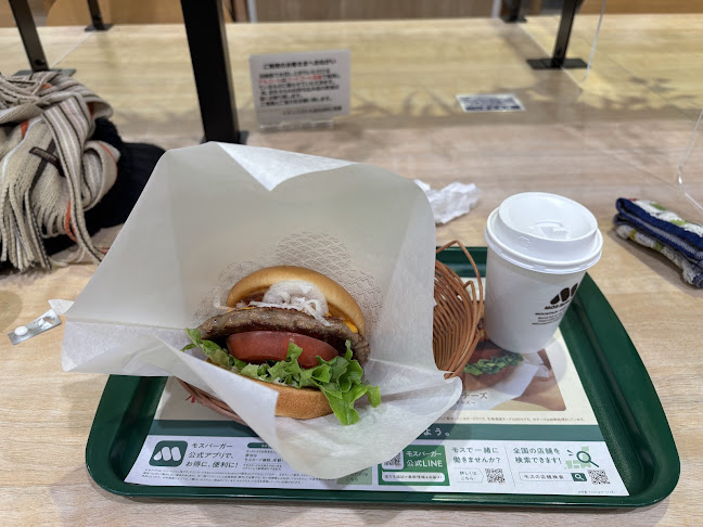 Opinii despre モスバーガーイオンスタイル仙台卸町店 în 仙台市 - 飲食業