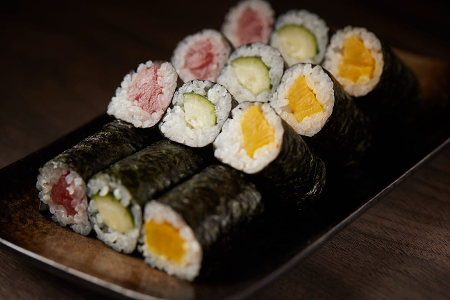 Opinii despre お寿司の食べられるBar BLOSSOM în 那覇市 - 飲食業