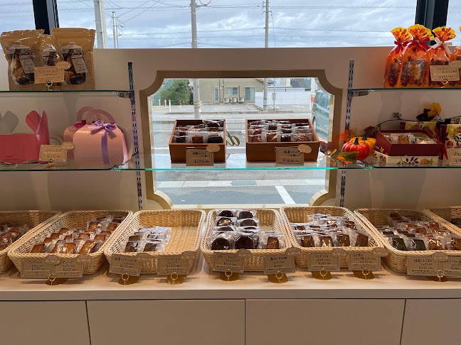 〒930-0953 富山県富山市秋吉１２０−５ イーストテラス