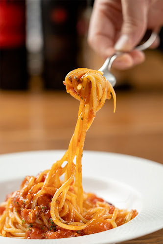 Opinii despre オステリア アル・ポンテ în 名古屋市 - 飲食業