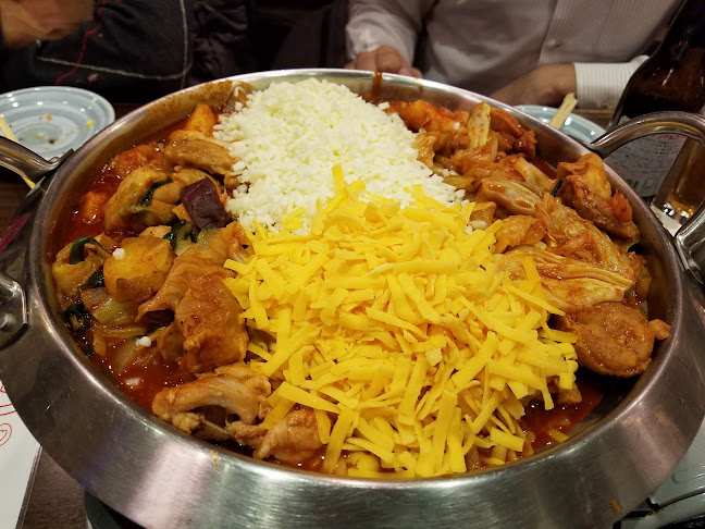 〒578-0984 大阪府東大阪市菱江３丁目１２−３