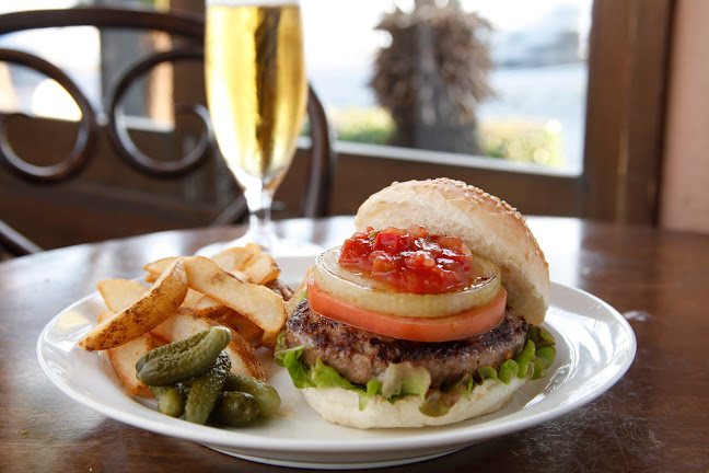 Opinii despre ヴィーナスカフェ în 鎌倉市 - 飲食業