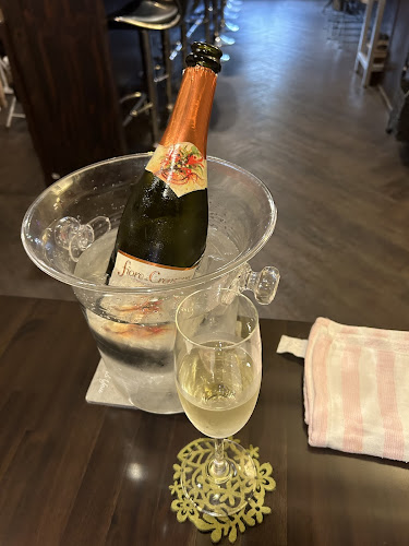 Comentarii opinii despre 伊勢原ＢＡＲルーチェ