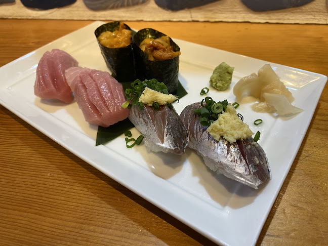 Comentarii opinii despre 魚屋の台所 下の一色 ニシキ店