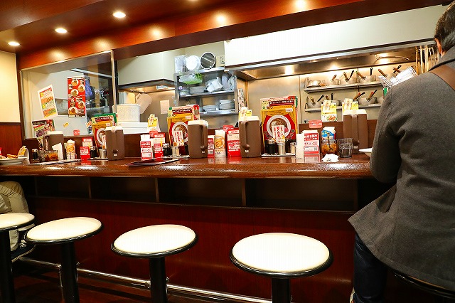 〒272-0115 千葉県市川市富浜１丁目２−１０