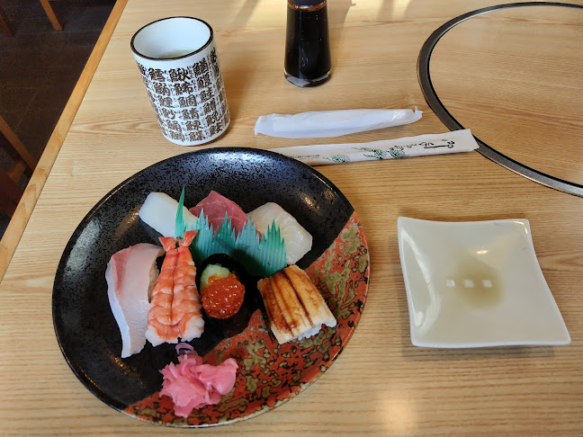 Opinii despre すわ寿司 în 神戸市 - 飲食業