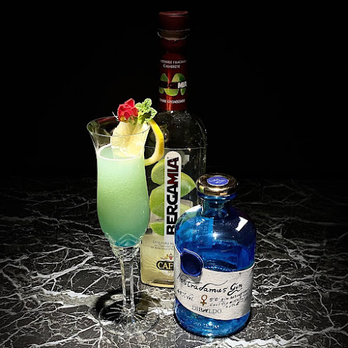 〒230-0051 神奈川県横浜市鶴見区鶴見中央４丁目３１−２５ 睦ビル 102