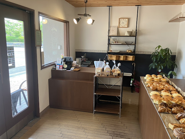 ベーカリーゲン 奈良左京店 - 奈良市