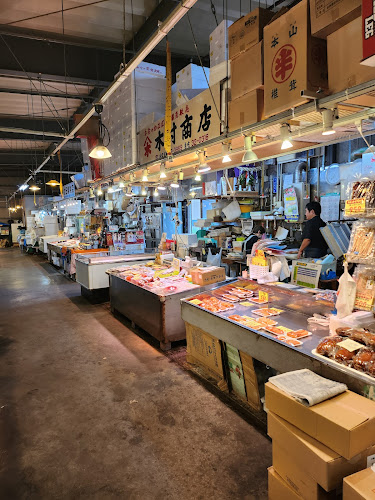 Opinii despre 小樽鱗友商業協同組合 市場 în 小樽市 - 飲食業