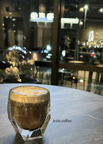 CORNER sports bar&cafe(コーナースポーツバーアンドカフェ) - 飲食業